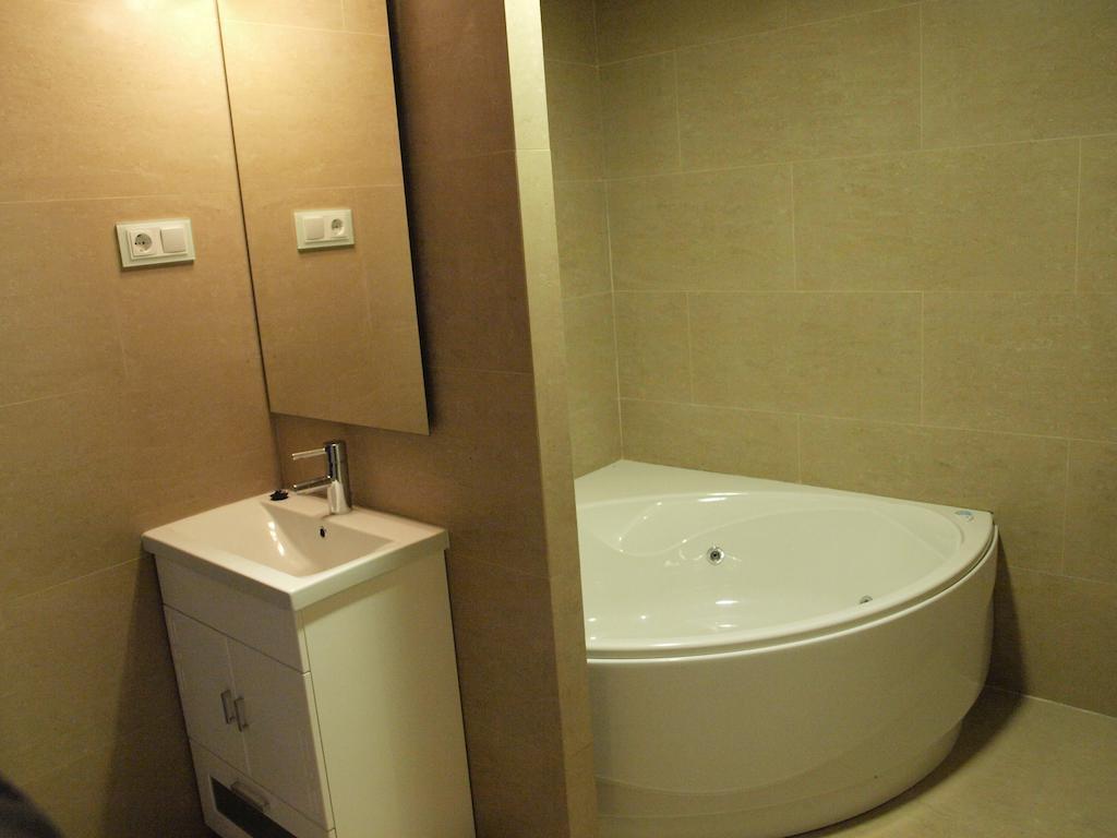 Dinastia Hotell Getafe Exteriör bild
