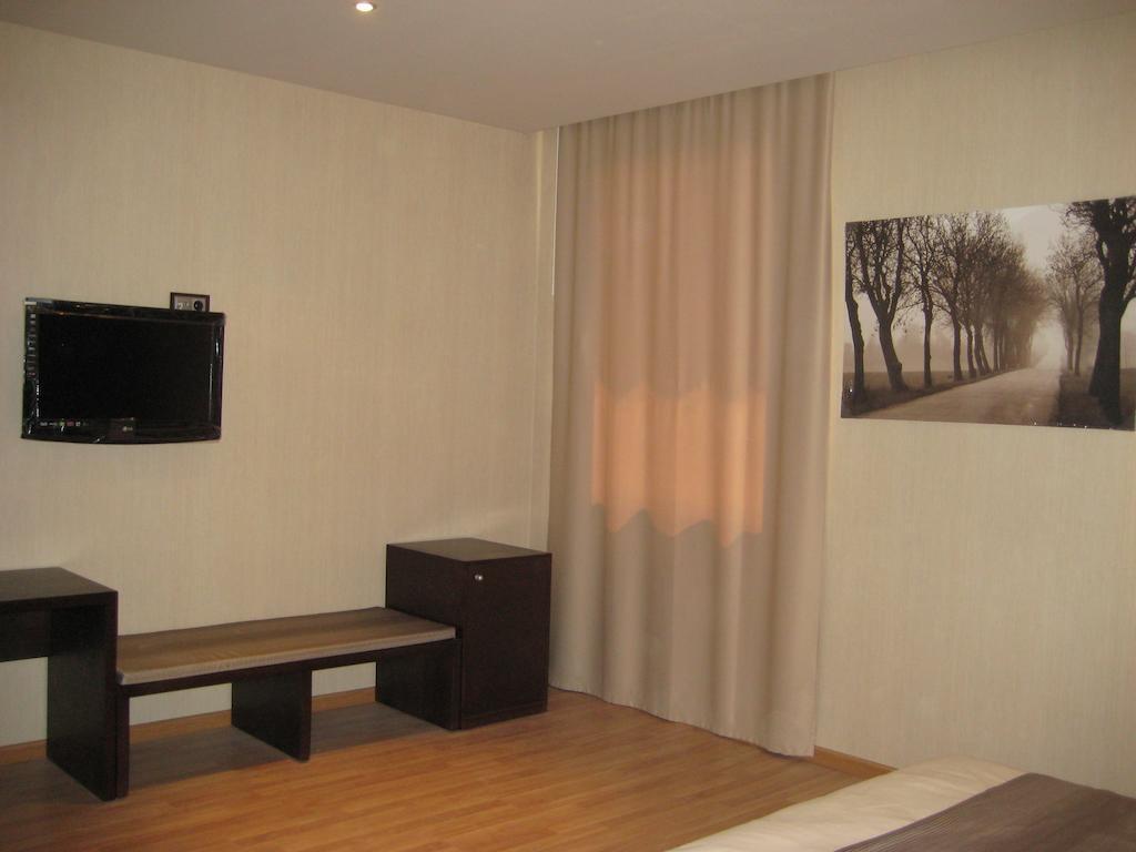 Dinastia Hotell Getafe Exteriör bild